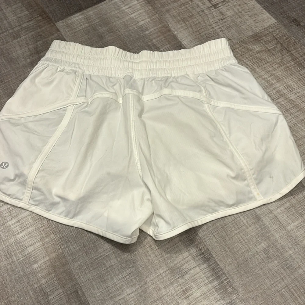 lululemon white tracker shorts